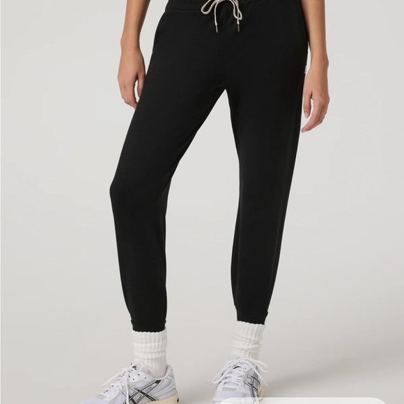 Vuori Casual Sable (rose) yoga/Jogger Pants - Picture 5 of 7